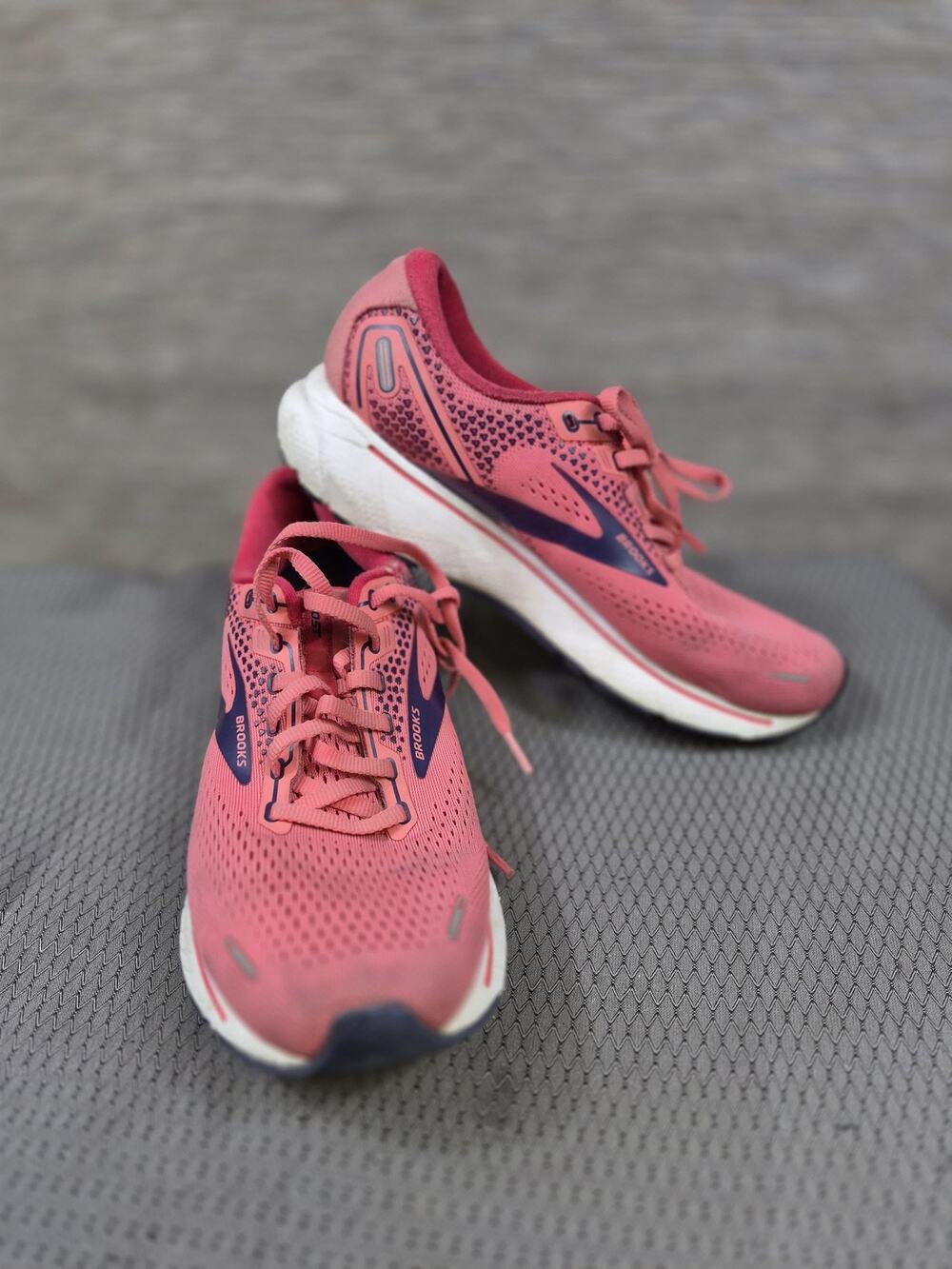 Brooks Ghost 14 Shoes Womens Size 9.5B Pink Navy Running Sneakers 1203561B699